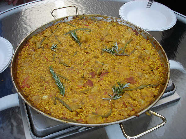 Paella With Chicken, Chorizo, and Vegetables